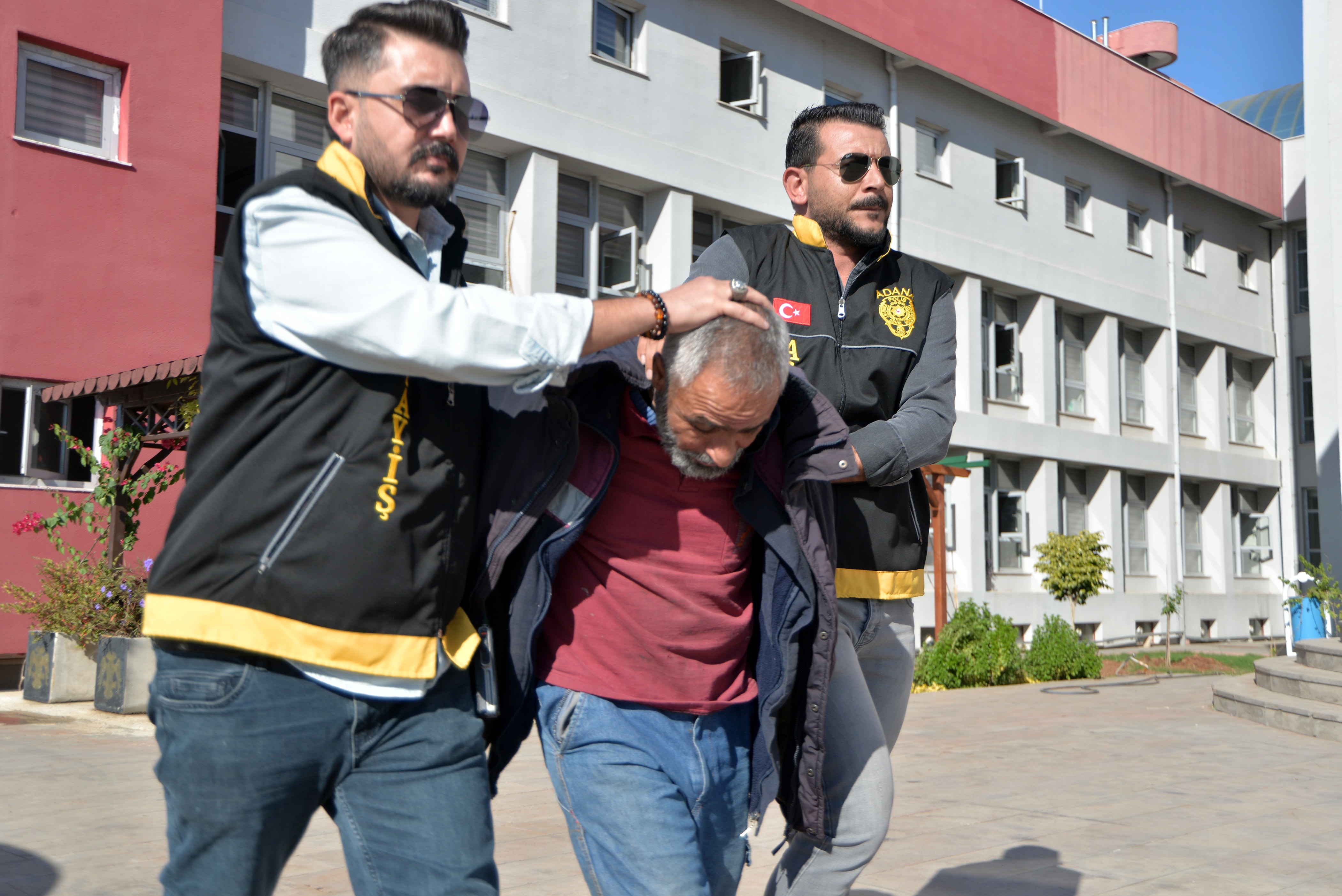 Adana'da Trajik Olay: İntihar ve Sonrası