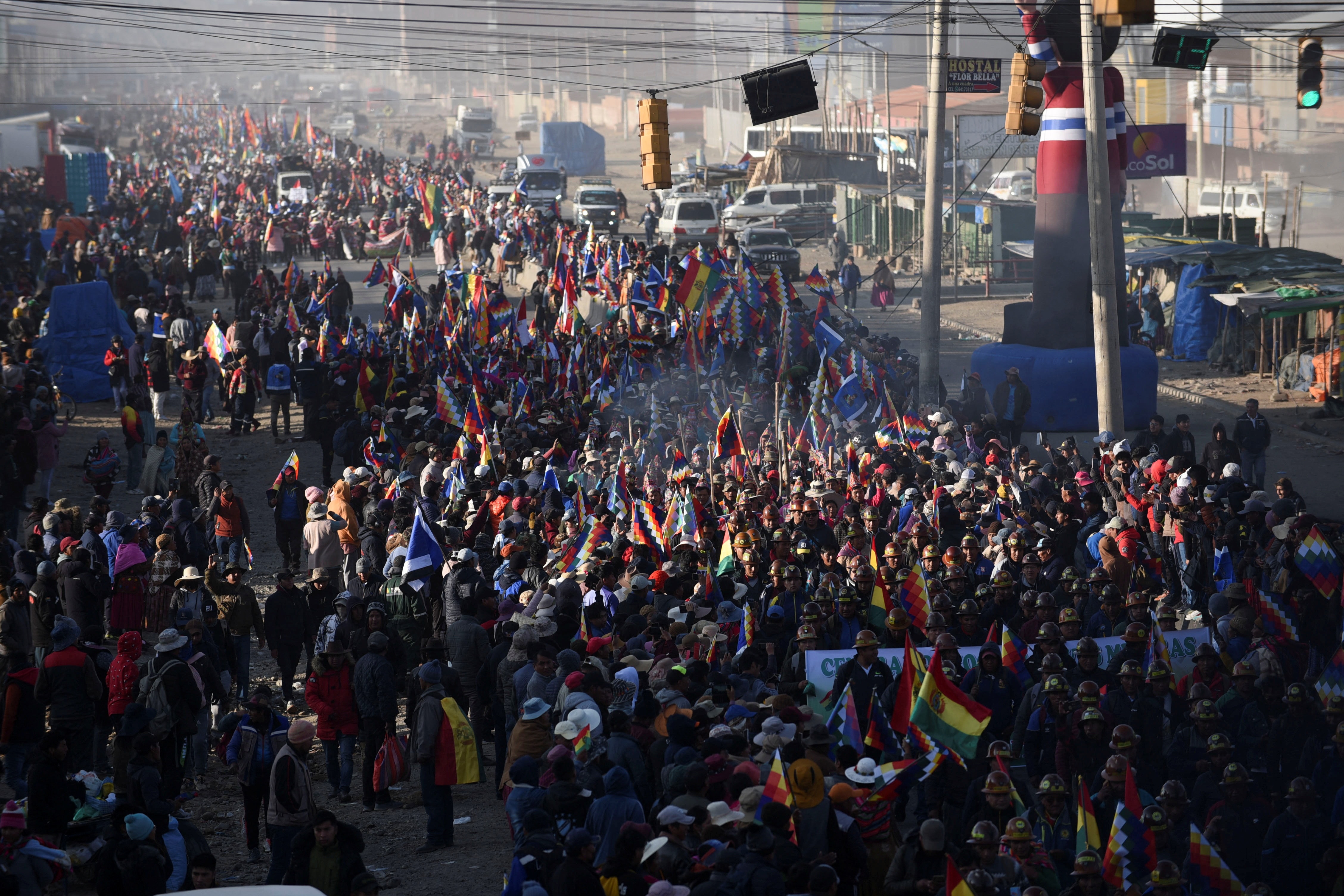 Bolivya'da Otoyol Protestoları ve Eski Başkan Morales'in Suçlamaları