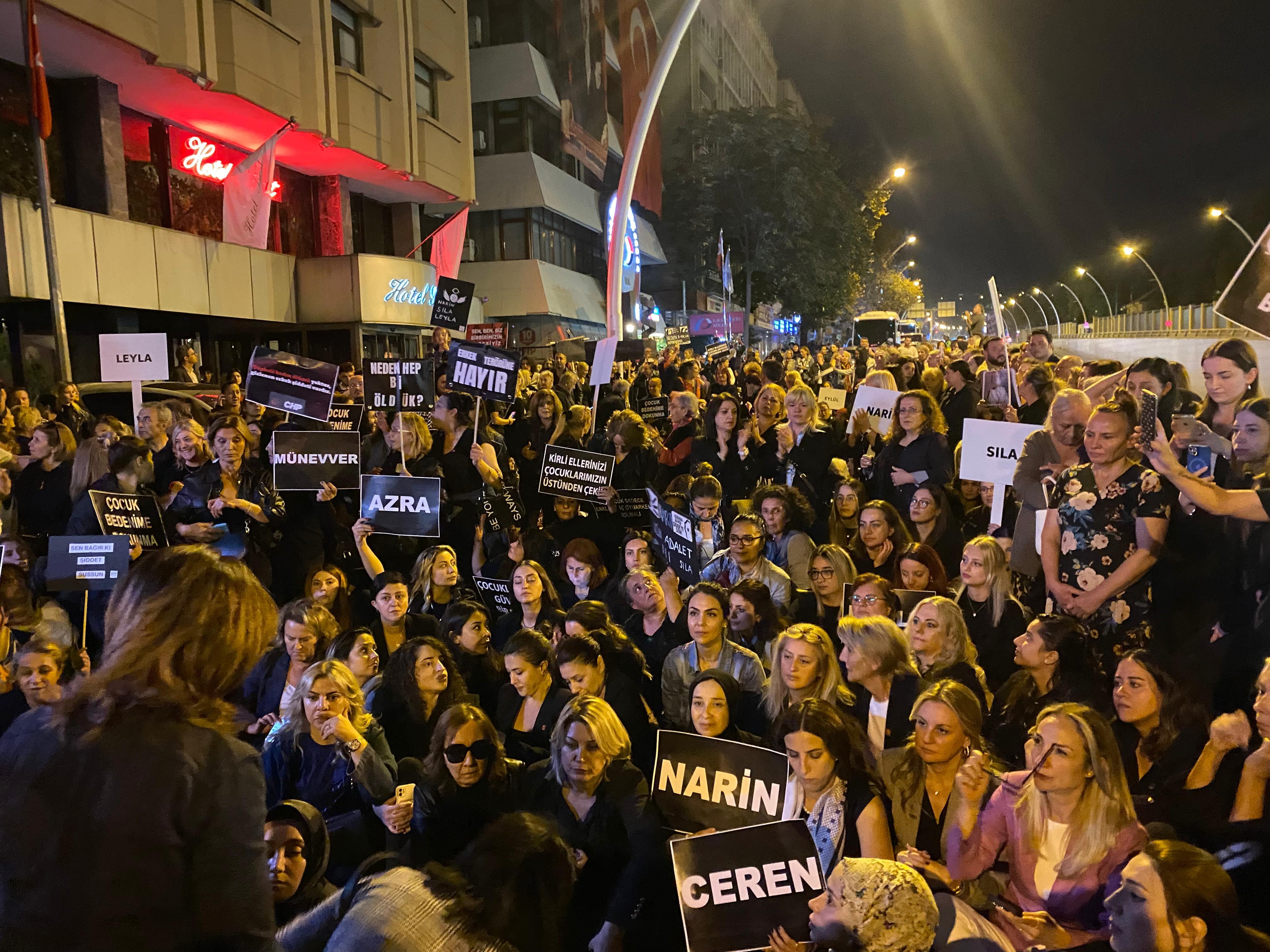 CHP Kadın Kolları'ndan Kız Çocukları İçin Yürüyüş