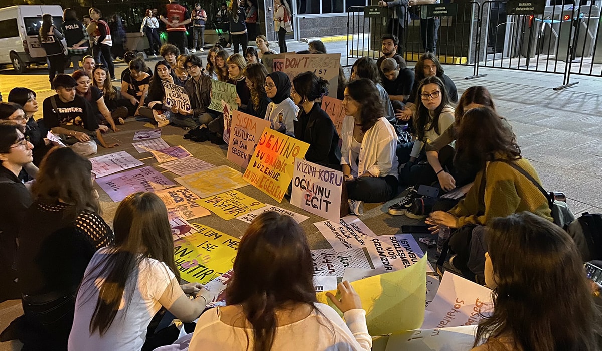 İkbal Uzuner ve Ayşenur Halil'in Katledilmesi Protesto Ediliyor