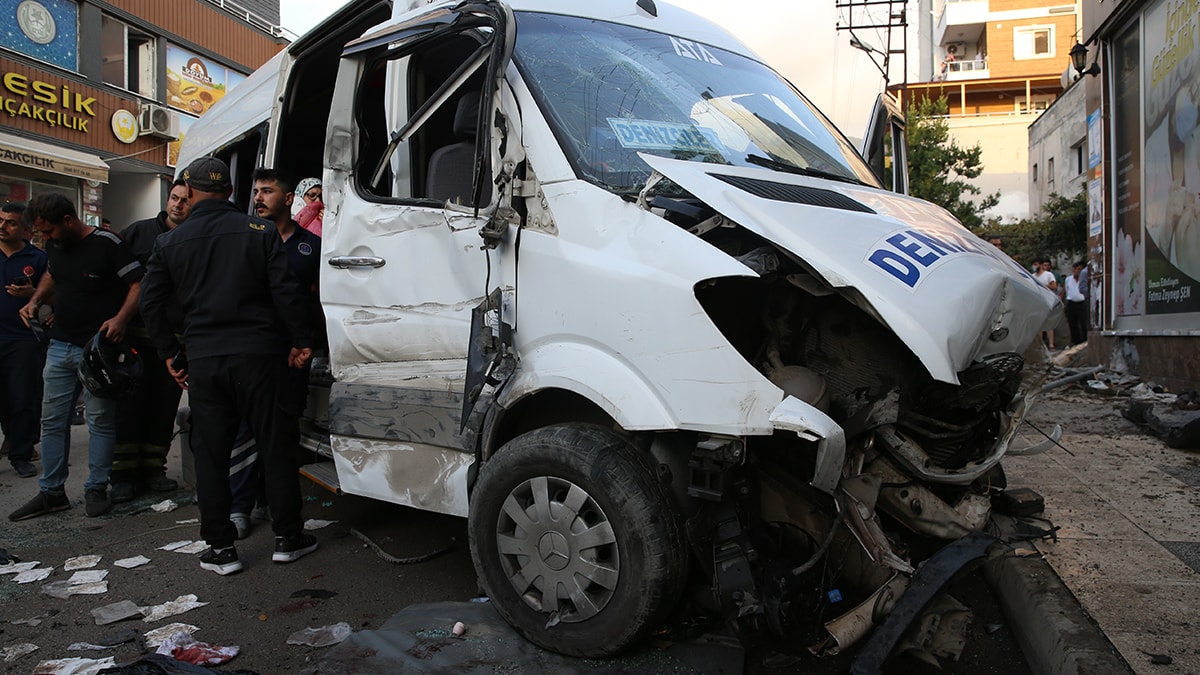 İskenderun'da İş Makinesi Kazası