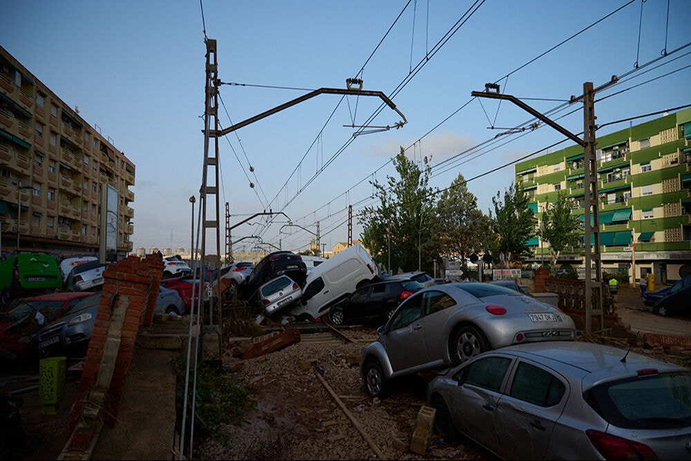 İspanya'da Sel Felaketi: 95 Can Kaybı, 1.200 Kişi Mahsur Kaldı