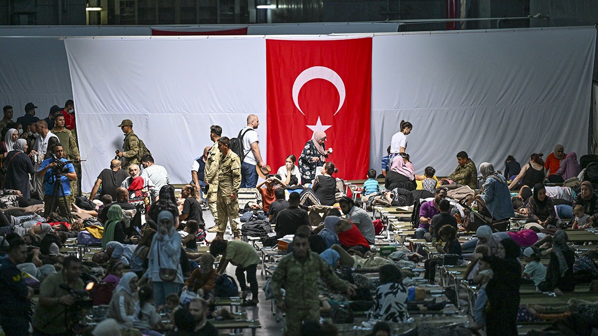 İsrail-Lübnan Savaşı'ndan Sonra Türk Vatandaşlarının Tahliyesi