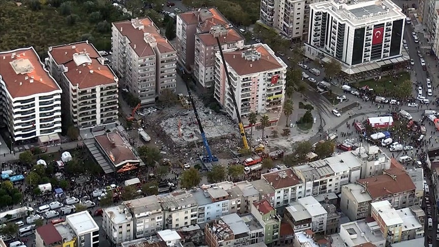 İzmir Depremselliği ve Yapı Stoku Üzerine Değerlendirmeler