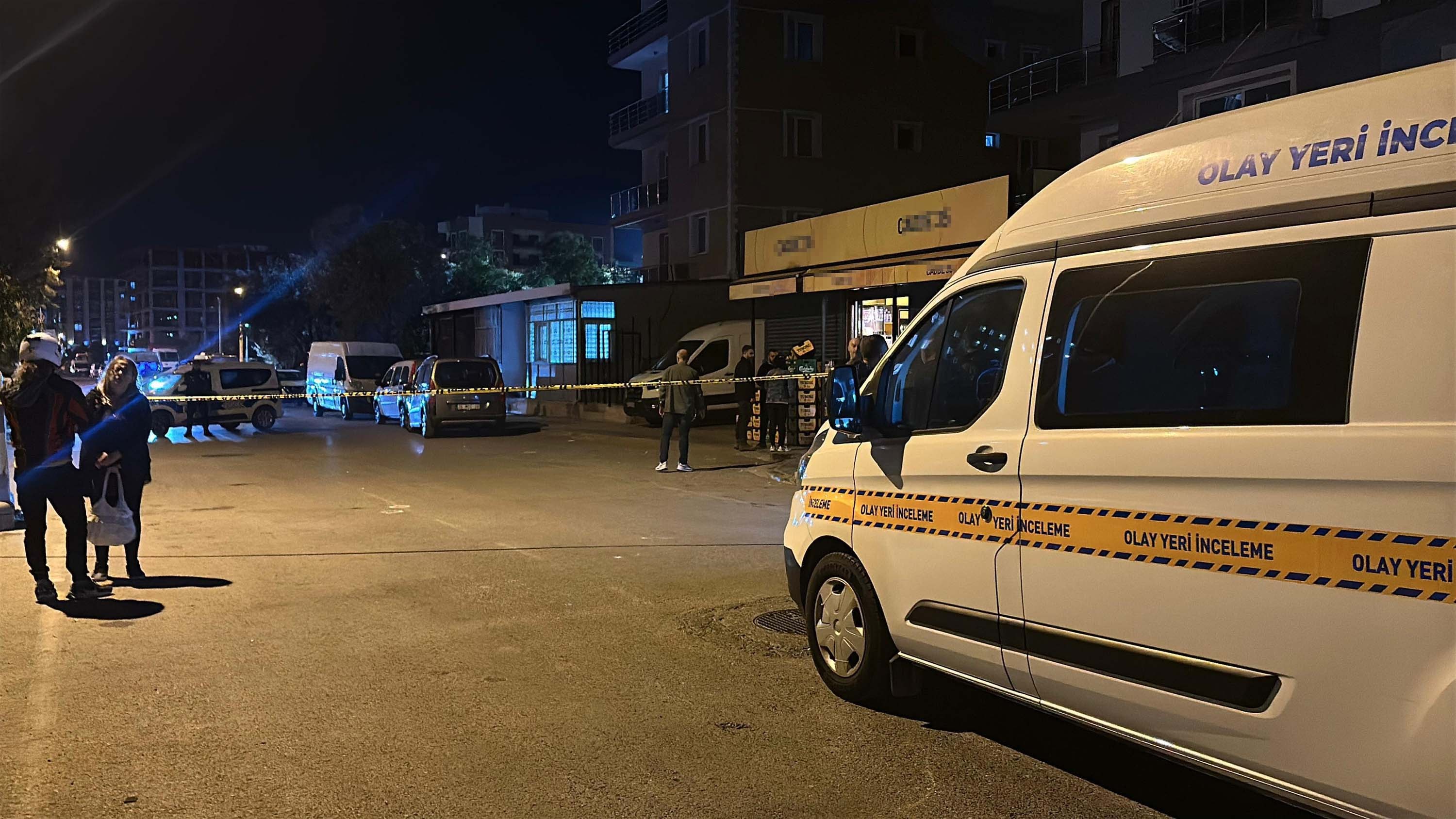 İzmir'de Polis Memuruna Saldırı: Bir Kişi Hayatını Kaybetti