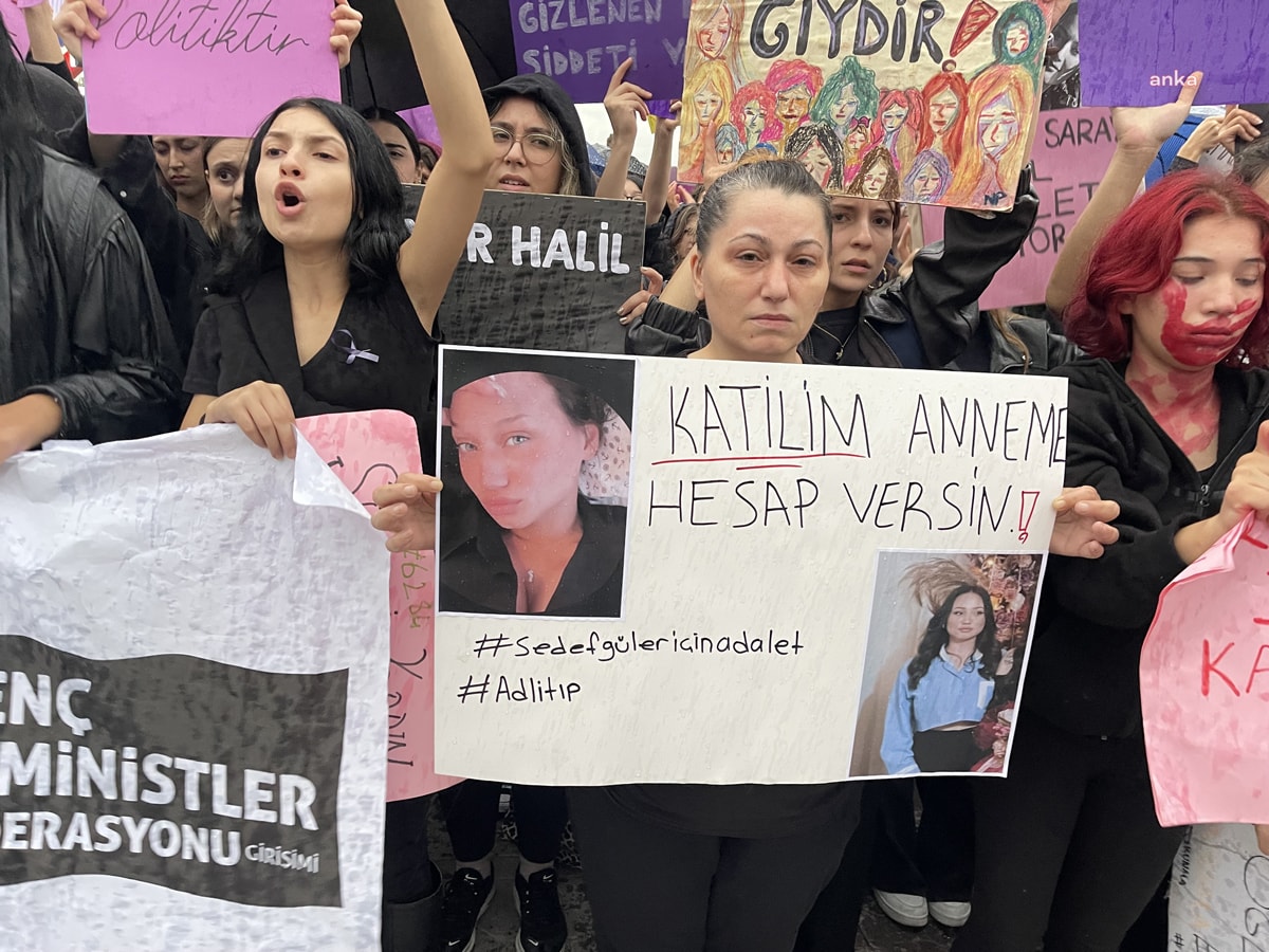 Kadın Örgütleri İstanbul Kadıköy'de Kadına Yönelik Şiddeti Protesto Etti