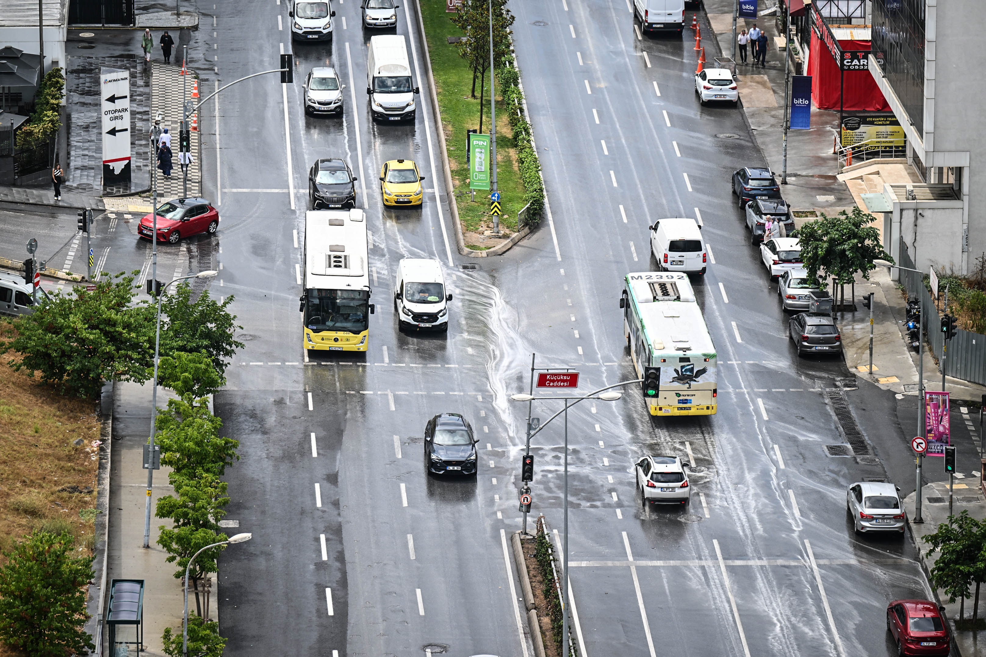 Meteoroloji’den Kritik Uyarı: İstanbul Dahil Birçok İlde Sağanak ve Fırtına!