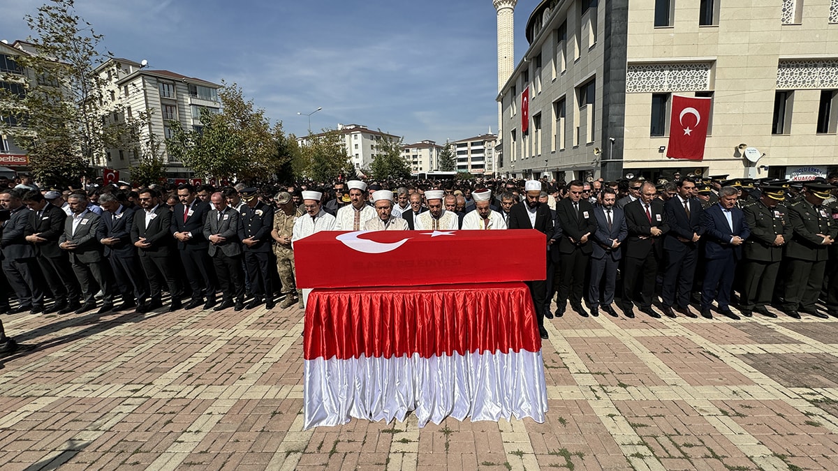 Şehit Piyade Sözleşmeli Er Sefer Alan'ın Cenaze Töreni