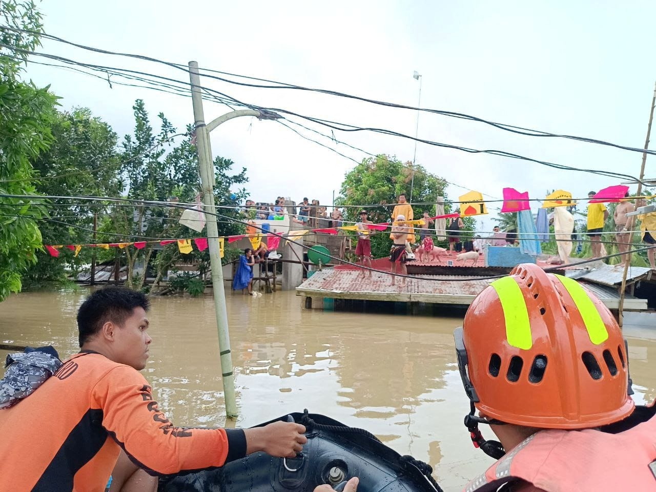 Trami Tropik Fırtınası Filipinler'de Felakete Yol Açtı