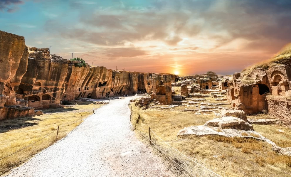 Uzak Şehir: Mardin'in Güzelliklerini Ekrana Taşıyan Dizi