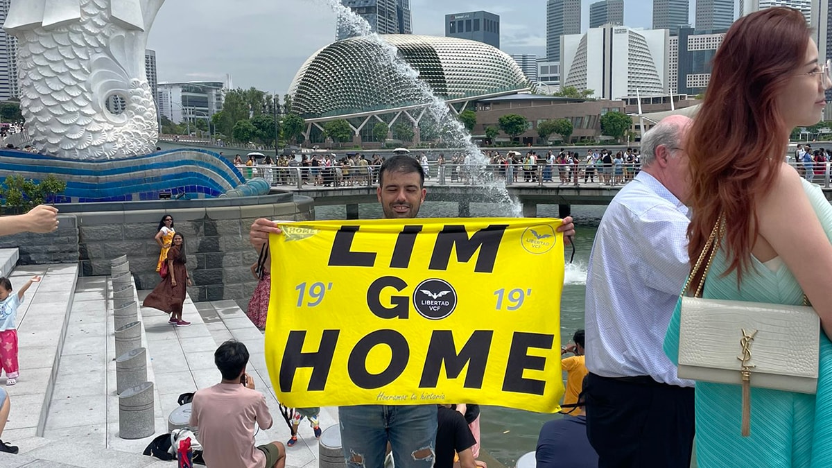 Valencia Taraftarının Singapur'daki Protestosu Kâbusa Dönüştü