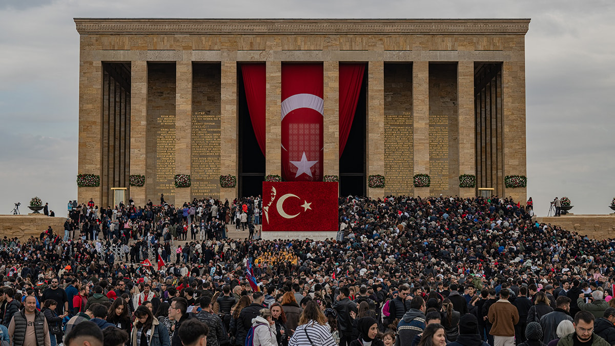 10 Kasım'da Anıtkabir'i Ziyaret Edenlerin Sayısı Rekor Kırdı