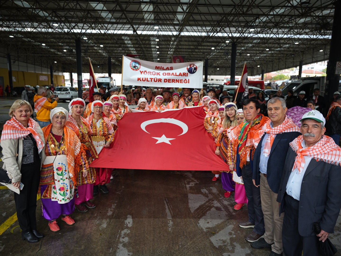 10. Milas Zeytin Hasat Şenliği Coşkuyla Başladı