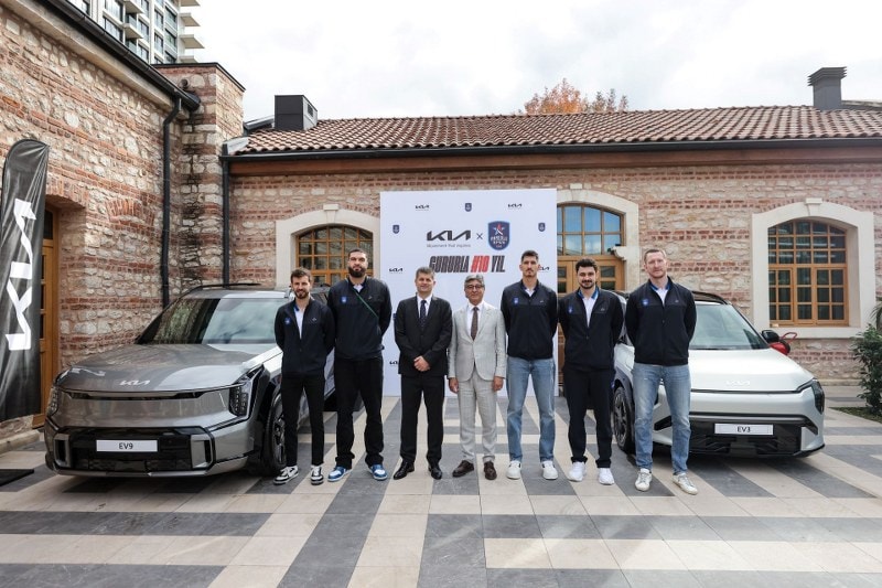 Anadolu Efes ve Kia Türkiye Arasında Sponsorluk Anlaşması Yenilendi