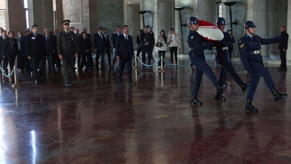 Anahtar Parti Anıtkabir’i Ziyaret Etti