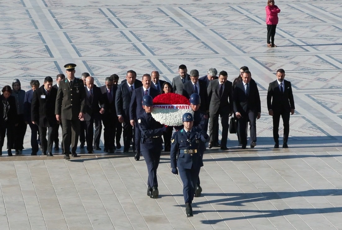 Anahtar Parti Anıtkabir’i Ziyaret Etti