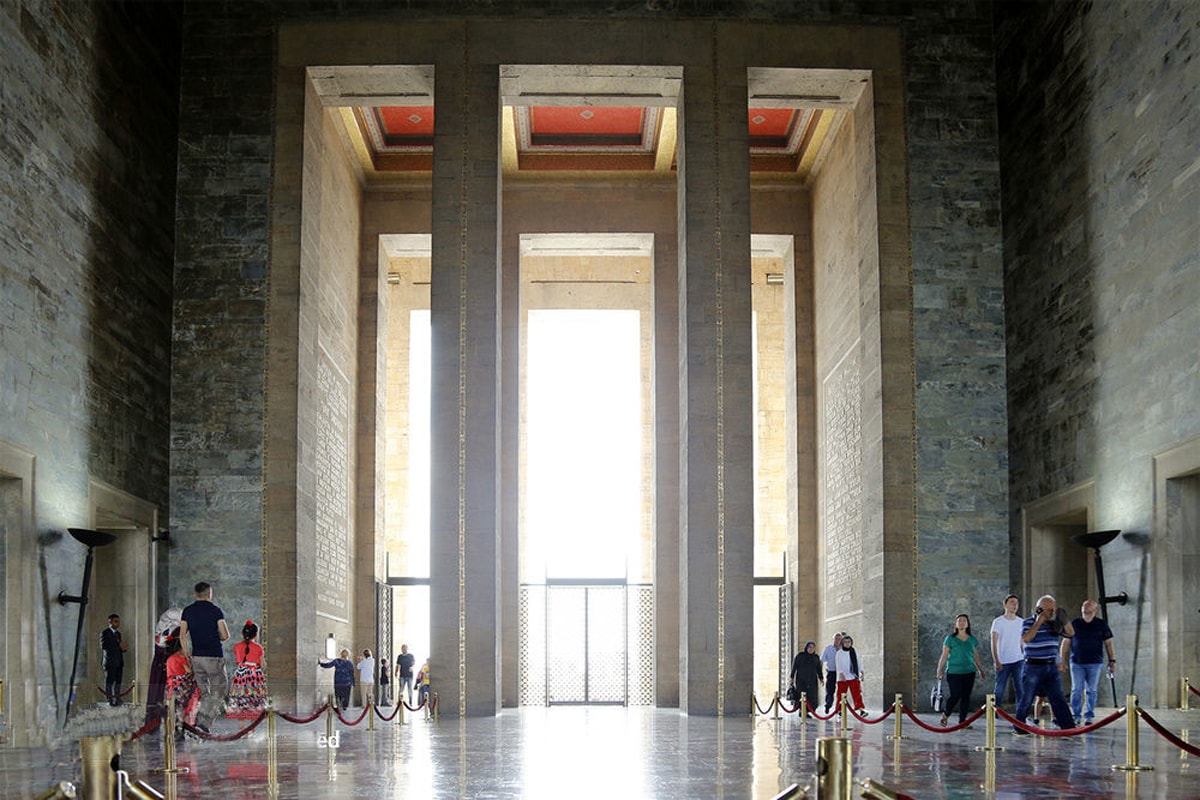 Anıtkabir ve Selçuklu Mirası: Atatürk'e Saygı ve Anma Törenleri