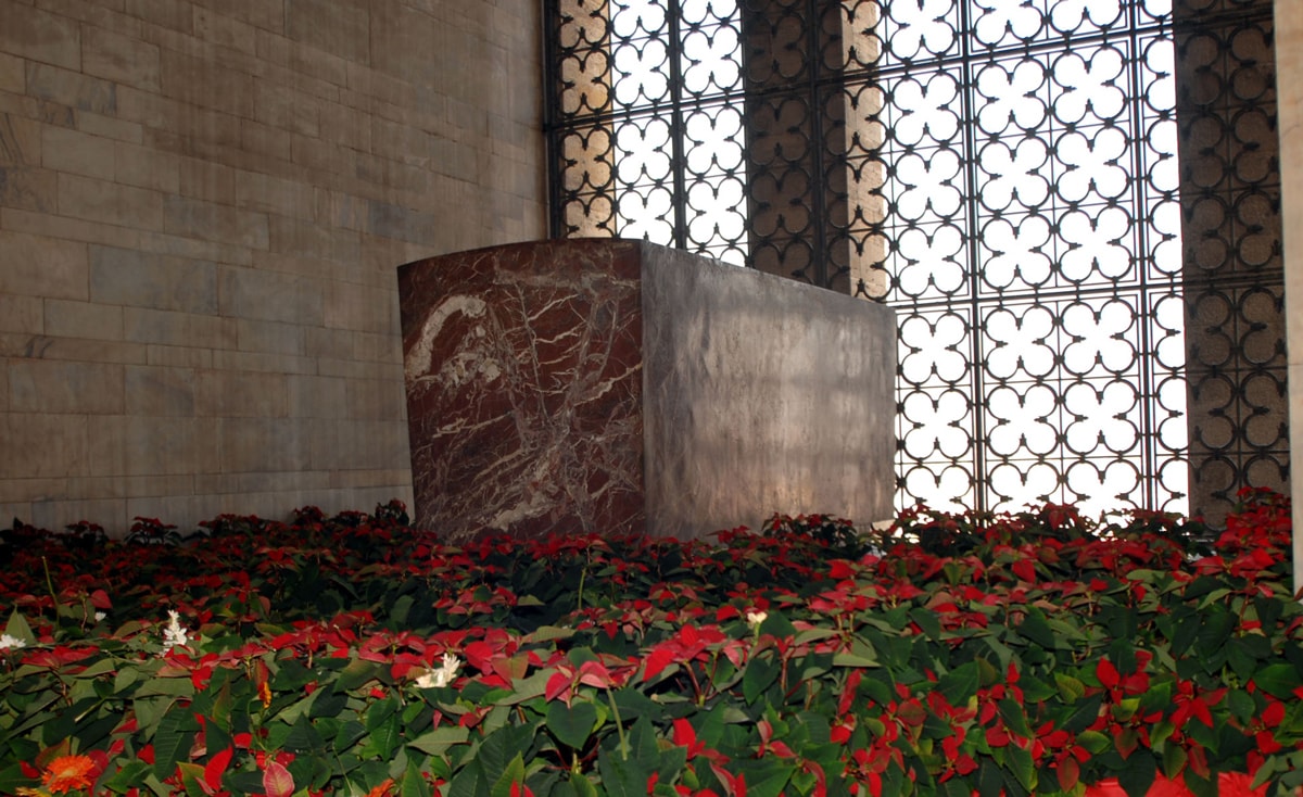 Anıtkabir ve Selçuklu Mirası: Atatürk'e Saygı ve Anma Törenleri