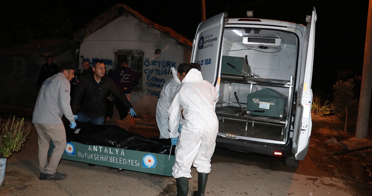 Antalya'da Yangın Faciası: Menekşe Arslan Hayatını Kaybetti