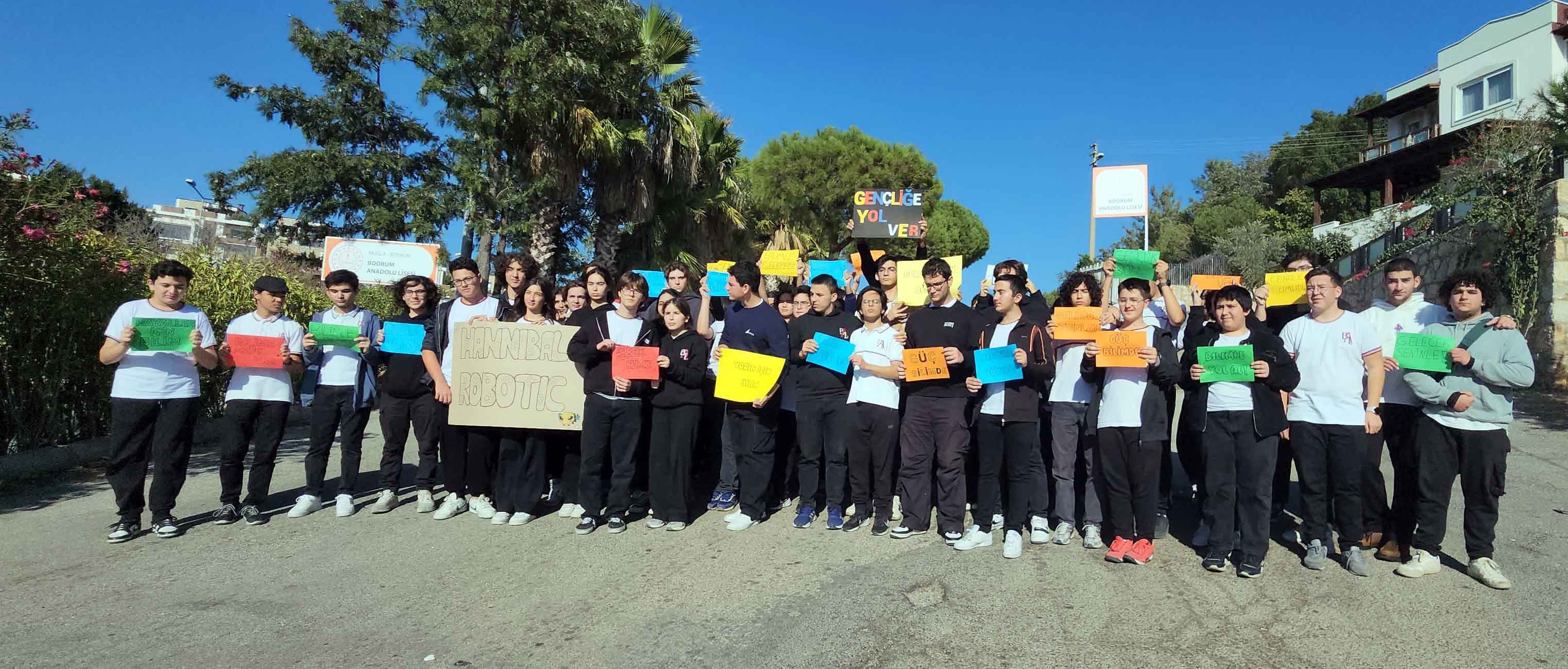 Bodrum Anadolu Lisesi Öğrencileri FRC Yarışması İçin Destek Arıyor