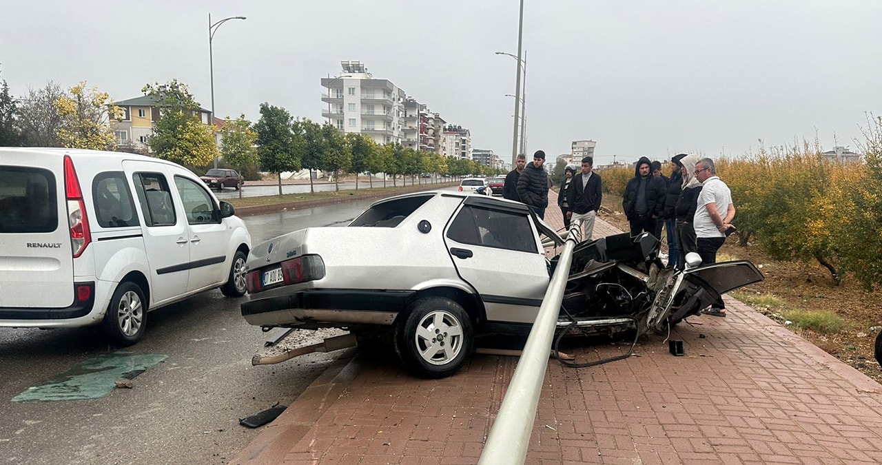 Döşemealtı'nda Korkunç Kaza