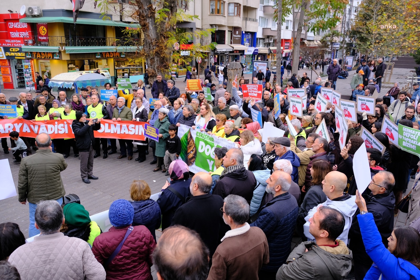 Eskişehir'de Siyanürlü Madene Karşı Yürüyüş Düzenlendi