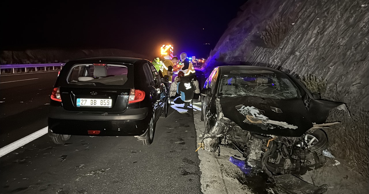 İzmir Yolu'nda Feci Kaza: 1 Ölü, 9 Yaralı