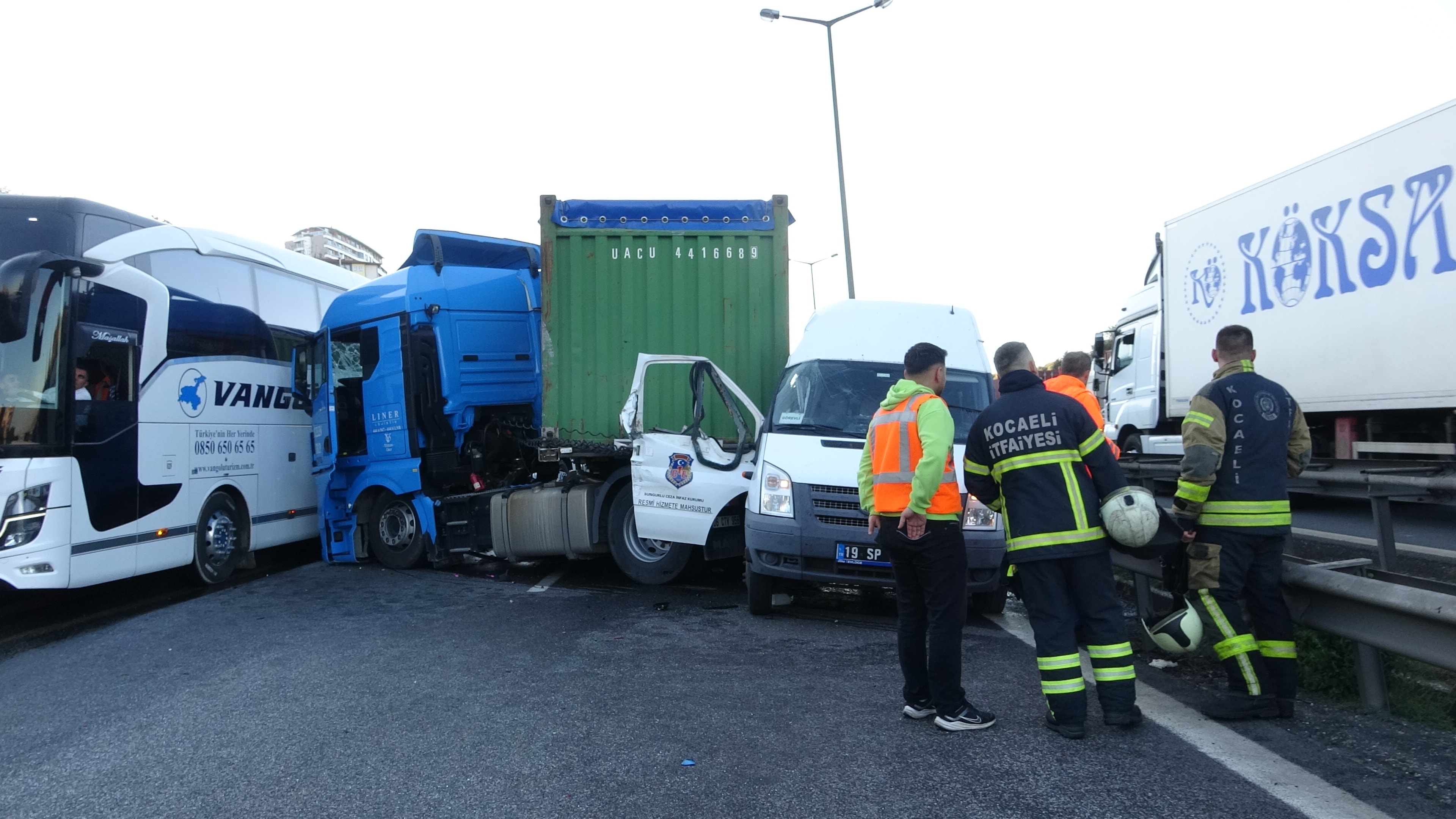 Kocaeli İzmit'te Feci Trafik Kazası