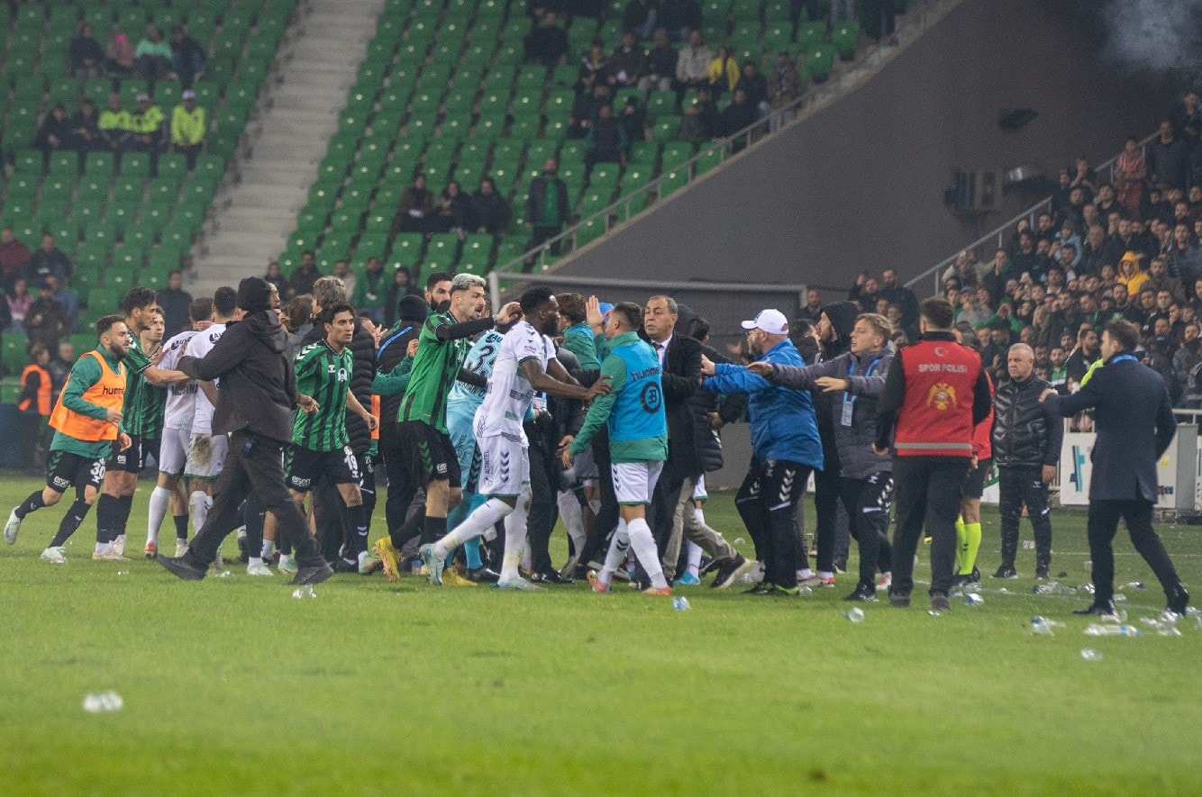 TFF 1. Lig'de Marmara Derbisi'nde Olaylar