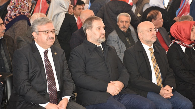 Mustafa Şen'in İhsaniye Kongresi'nde Erdoğan'a Vurgu