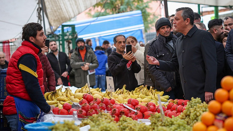 Özgür Özel, Pazarcı Esnafıyla Buluştu