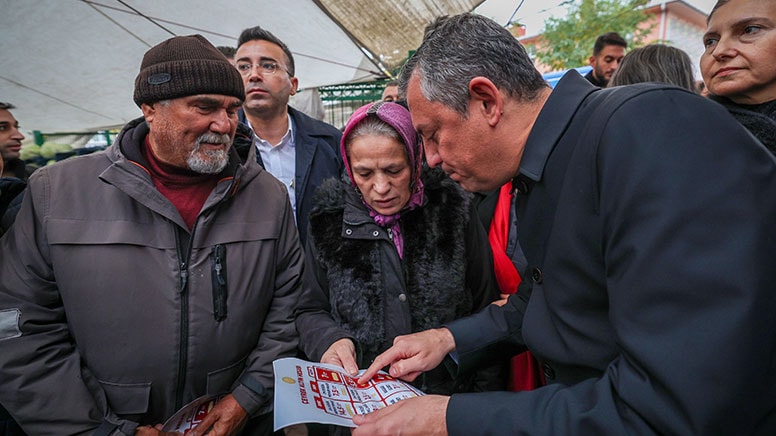 Özgür Özel, Yenibosna Pazaryeri'nde Esnafı Dinledi