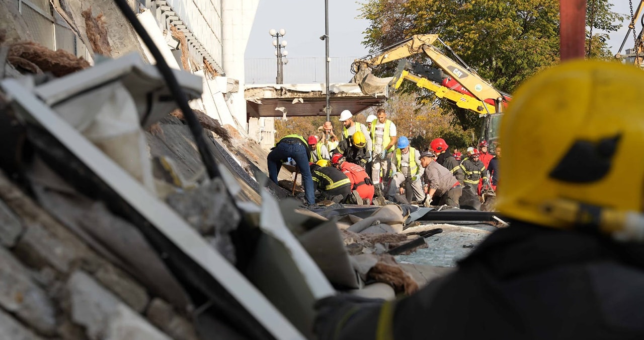 Sırbistan'da Trajik Yapı Çökmesi: 13 Ölü, 4 Yaralı