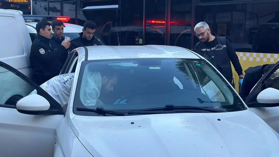 İstanbul Şişli'de Park Halinde Bulunan Otomobilde Bir Kişi Hayatını Kaybetti