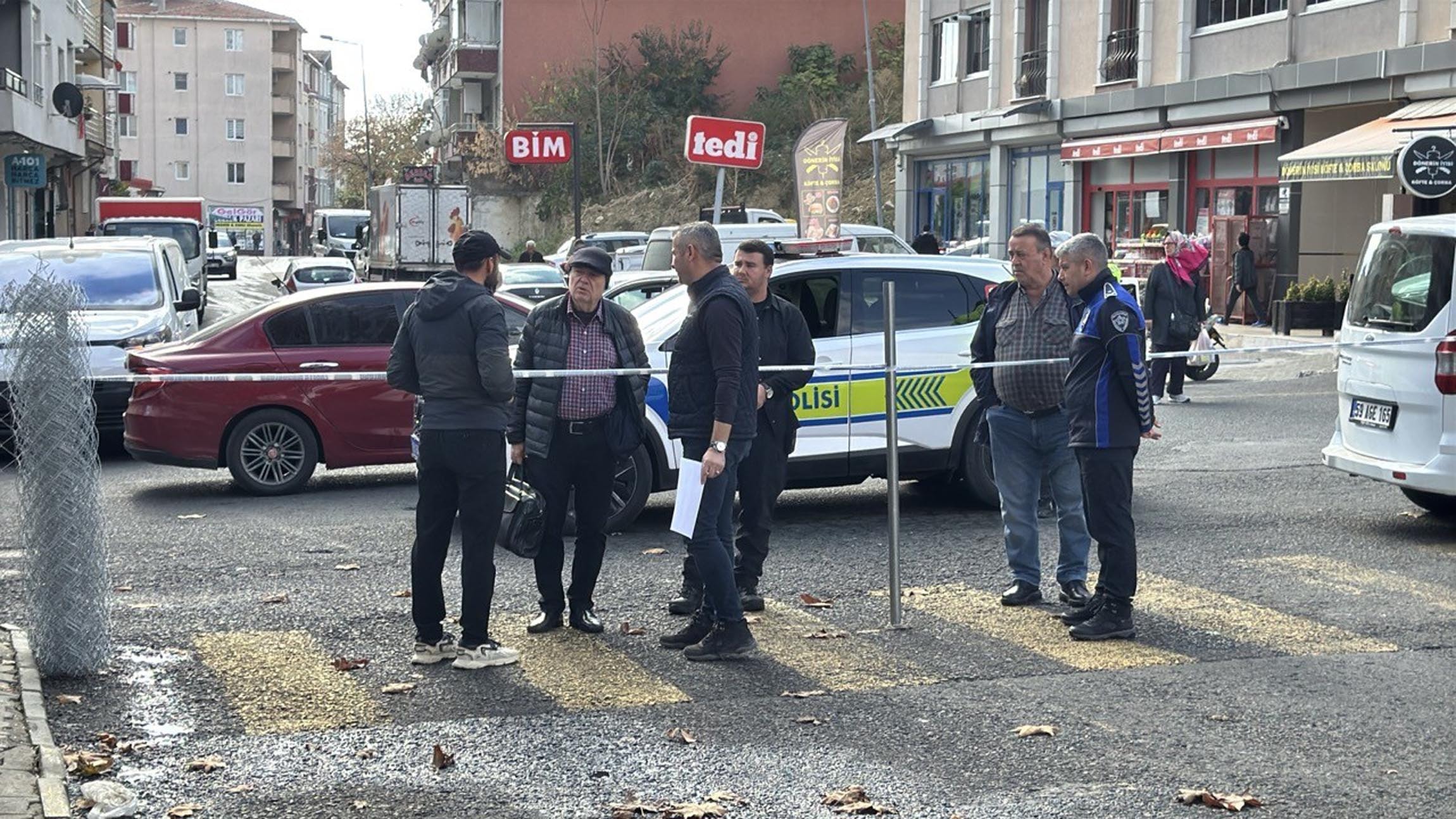 Tekirdağ'da Sokak Girişi Tel Örgüyle Kapandı